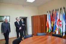 Посол Молдовы мини