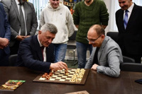 DBD2FBB3-11AD-4FC5-8C36-999A6CE244F1